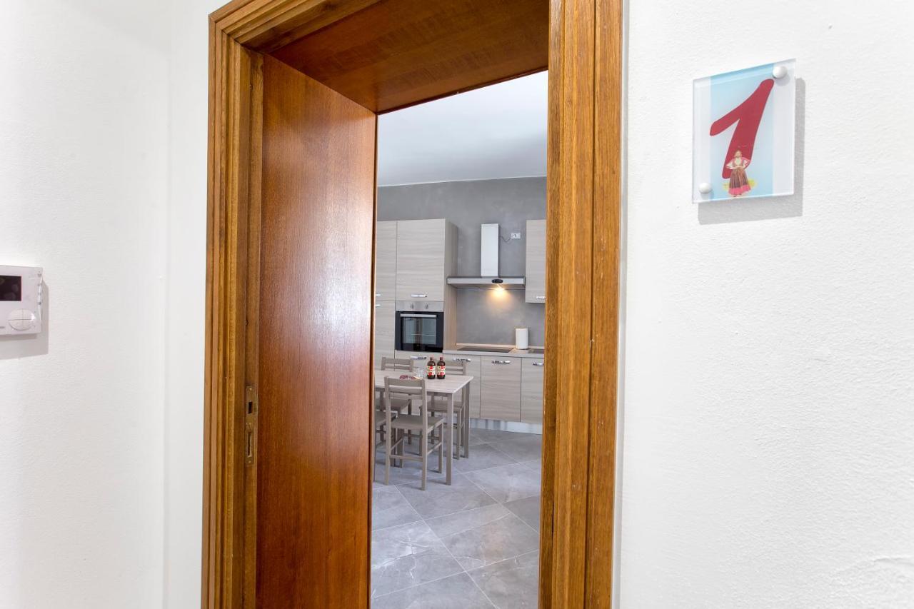 Nonna Adelina Apartments & Rooms อาลเกโร ภายนอก รูปภาพ